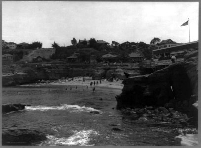 Beach and cliffs, La Jolla, California LCCN90705487