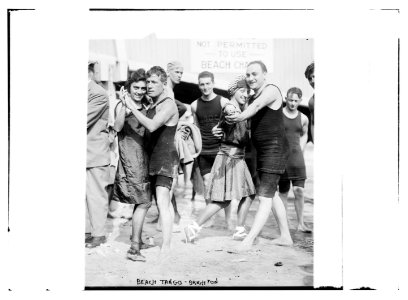 Beach Tango - Brighton LCCN2014696447