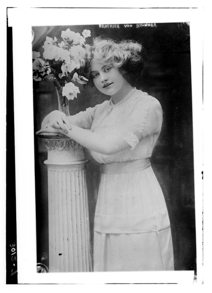 Beatrice Von Brunner LCCN2014695654