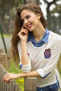 Young girl fashion beauty model photo