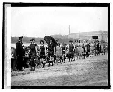 Beauty show, 1922, (8-5-22) LOC npcc.06822