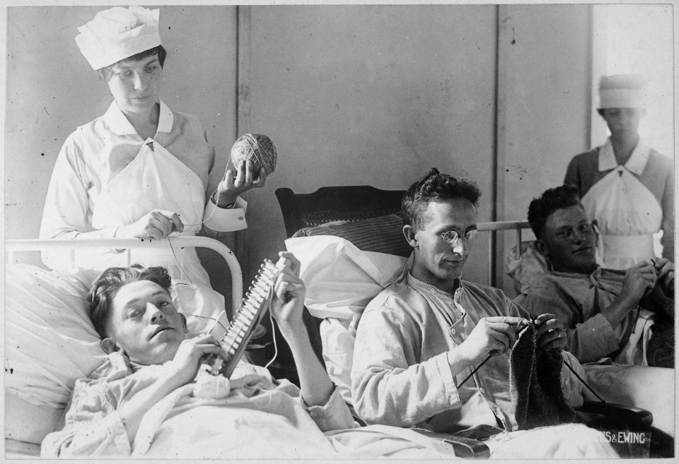 Bed-ridden wounded, knitting. Walter Reed Hospital, Washington, D.C. Harris & Ewing., ca. 1918 - ca. 1919 - NARA - 533673