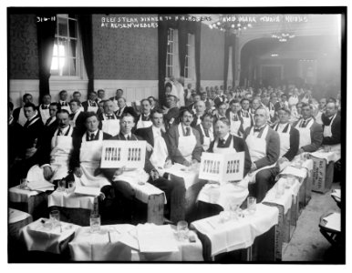 Beefsteak dinner at Reisenwebers to honour H.H. Rogers & Mark Twain LCCN2014681447