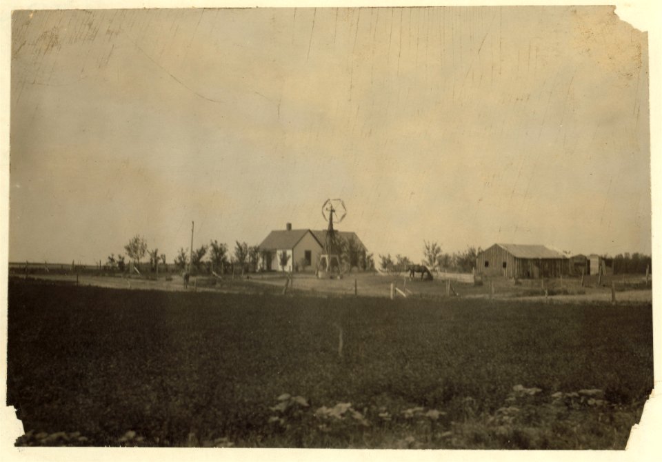 Beet workers home after a few prosperous years near Sterling, adjacent to the home shown in 3950. See Hine Report, Colorado Beet Workers, July 1915. LOC nclc.00277