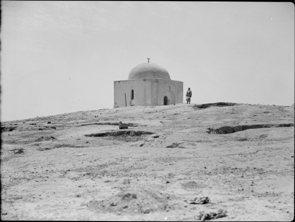 Beersheba and surroundings. (Beer Saba). About Horaira. Tomb, shrine of Sheik Saleh el Akby LOC matpc.15533