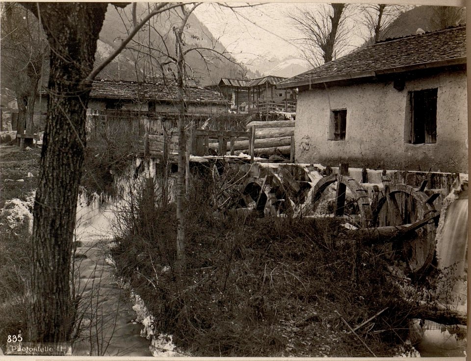 Bei Pieve. Erbeutetes italienisches Sägewerk. (BildID 15636220)