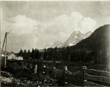 Bei Sexten, Blick gegen Kreuzbergsattel, Elferkofel, Rotwandspitze. (BildID 15418504)