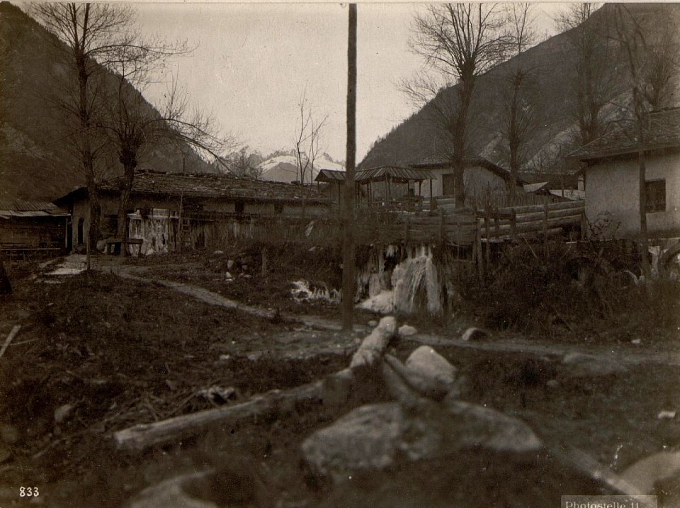 Bei Pieve, Erbeutetes italienisches Sägewerk. (BildID 15636204)