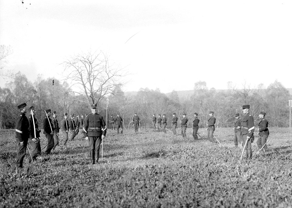 Beim Training mit dem Säbel - CH-BAR - 3237728