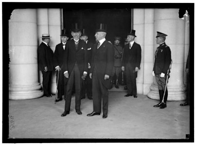 BELGIAN MISSION TO U.S. FRONT- BARON LUDOUIC MONCHEUR, HEAD OF MISSION AND SEC. LANSING ATUNION STATION LCCN2016867934