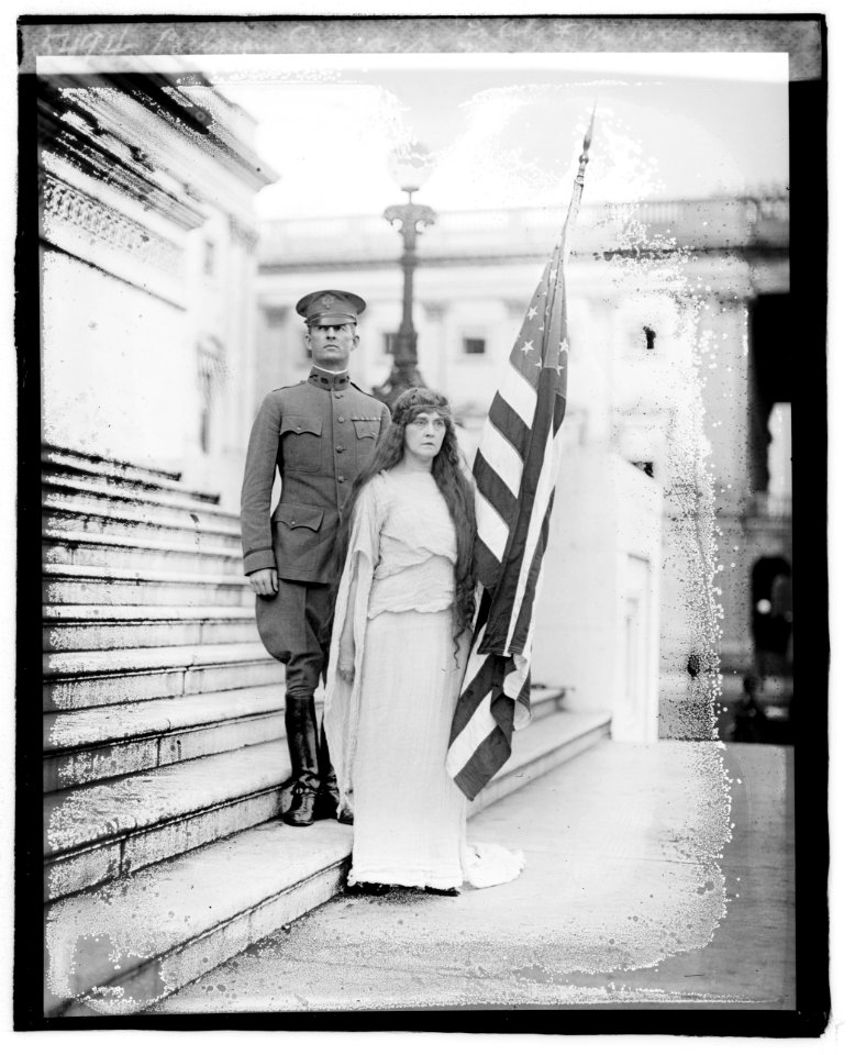 Belgian Pageant- Lt. Col. F.M. Barrows and Maude Howell Smith (as Columbia) LCCN2016827183