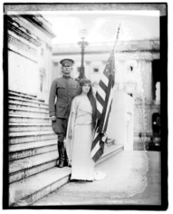 Belgian Pageant- Lt. Col. F.M. Barrows and Maude Howell Smith (as Columbia) LCCN2016827183