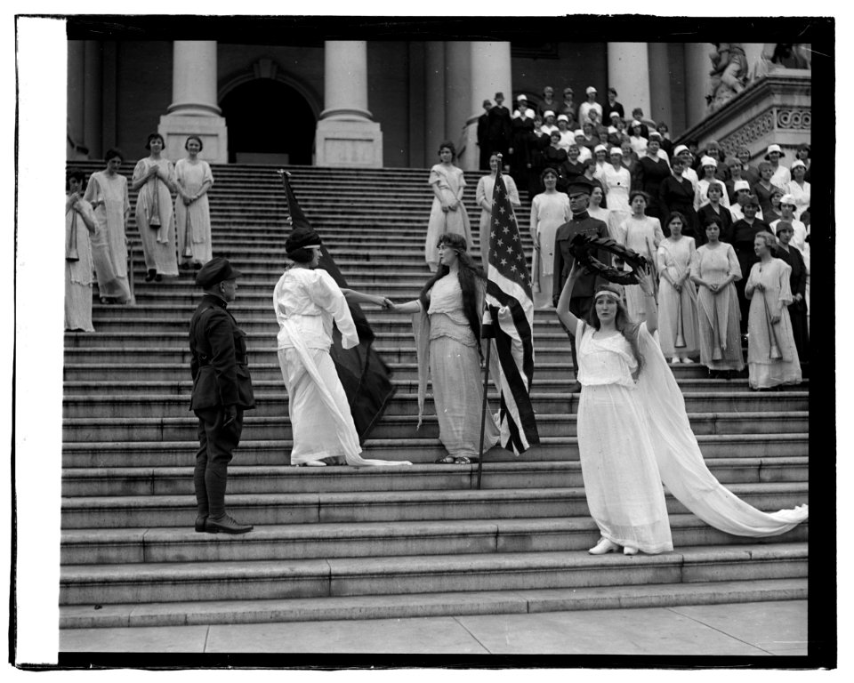 Belgian Pageant LCCN2016827185