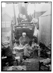 Belgian Refugees, at Bergen-op-zoom LCCN2014698929