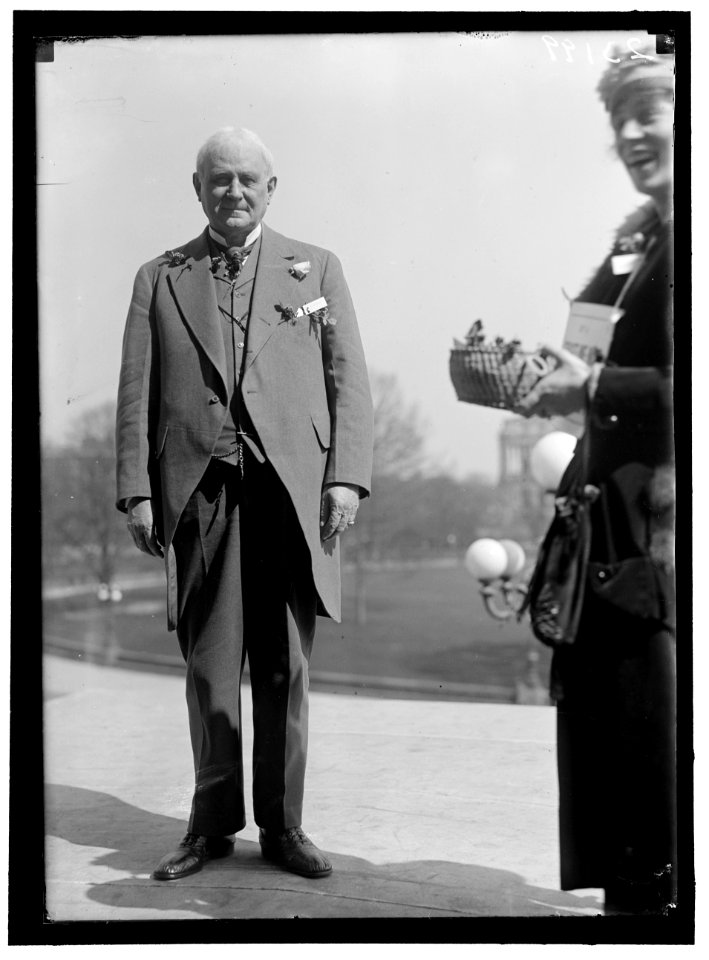 BELGIAN RELIEF. CHAMP CLARK BUYING FORGET-ME-NOTS TO SAVE BELGIAN BABIES LCCN2016868981