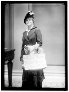 BELGIAN RELIEF. MISS MARY DECKER OF THE 'MILE OF PENNIES' CAMPAIGN LCCN2016865977