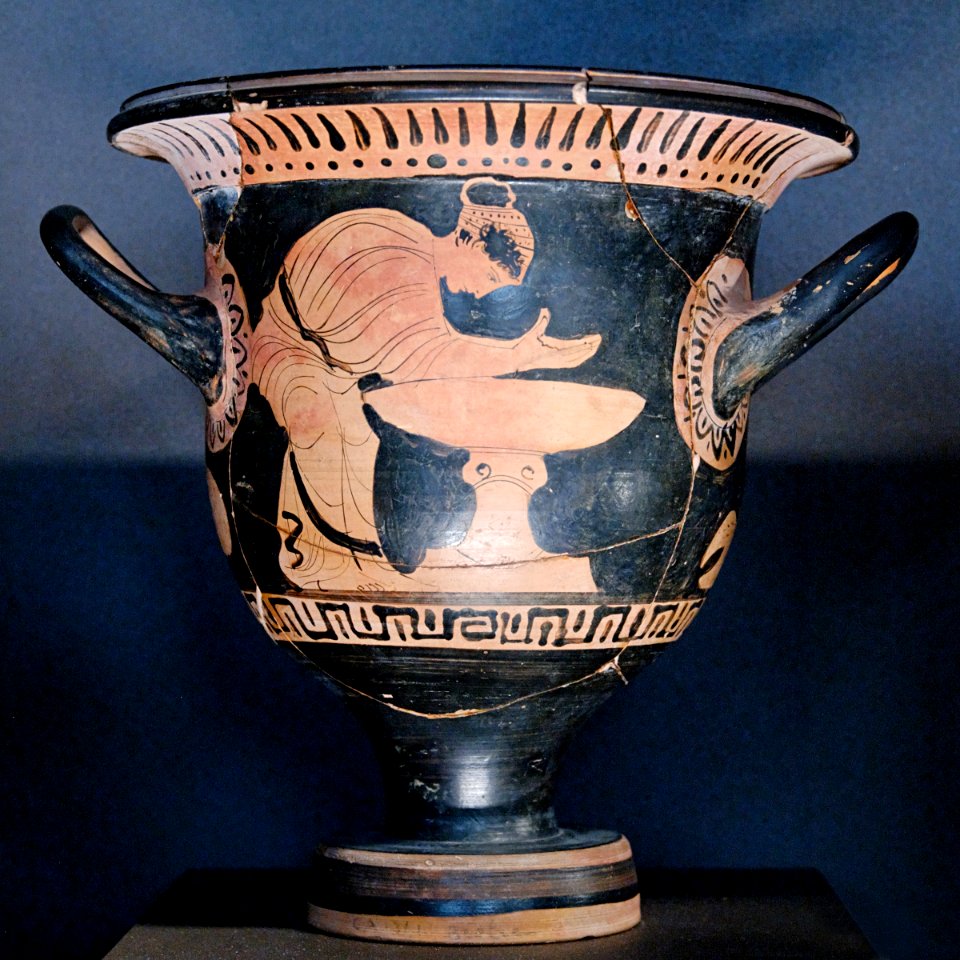 Bell-krater louterion Louvre CA1341