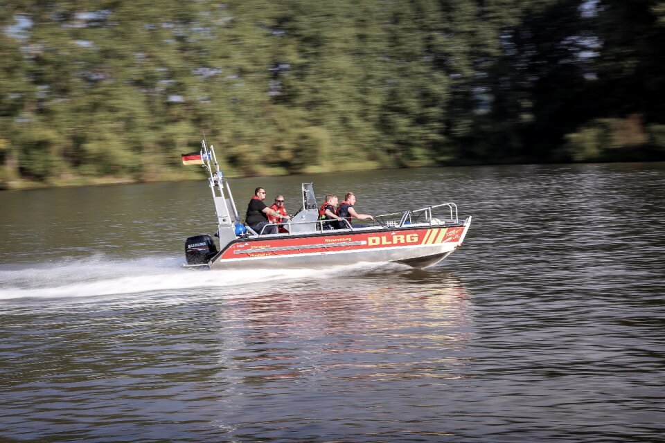 Lifeboat water rescue rescue