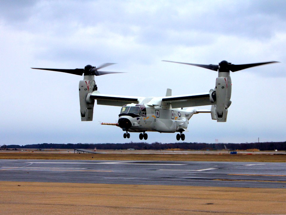 Bell-Boeing CMV-22B Osprey hovers at Amarillo, Texas (USA), on 7 February 2020 (200202-N-QO990-1004)