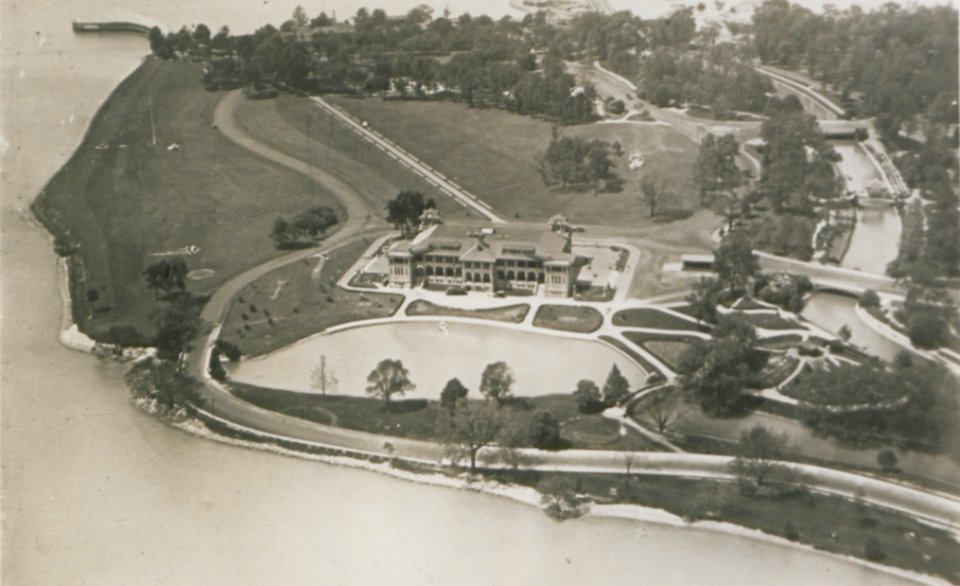 Belle Island from an Aeroplane (HS85-10-37672)