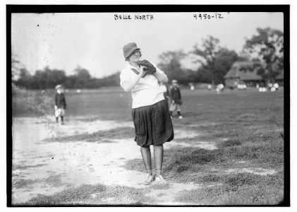 Belle North, female pitcher (baseball) LCCN2014709164