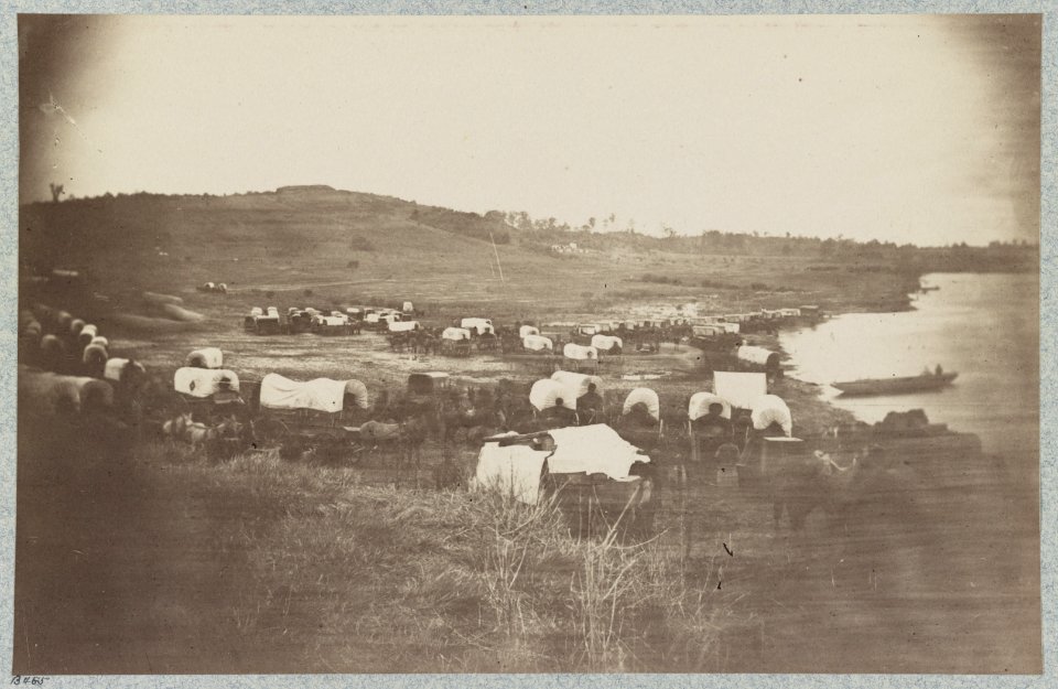 Belle Plain Landing, Va., Confederate entrenchments on hill LCCN2012649533