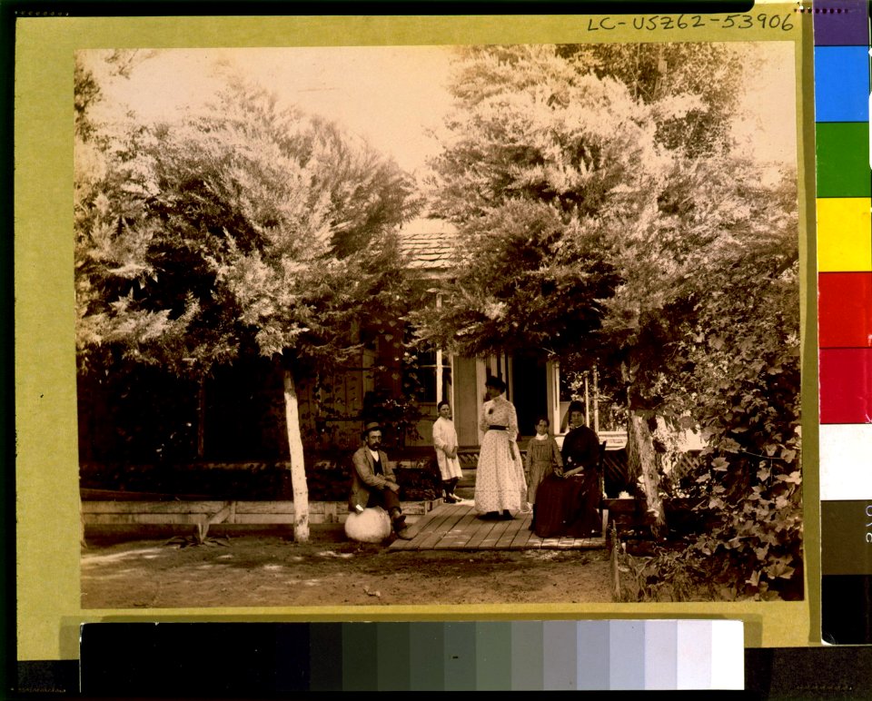 Bellevue ranch-Bellevue; employes' (sic) cottage LCCN97515614