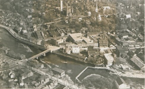 Belleville Ontario from the Air (HS85-10-36724)