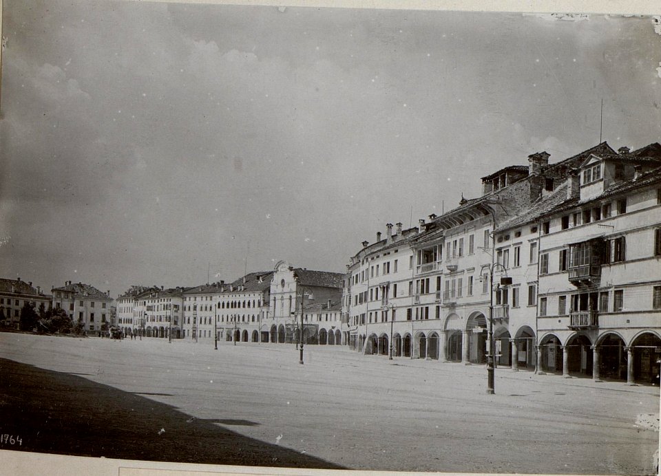 Belluno.Hauptplatz. (BildID 15647640)