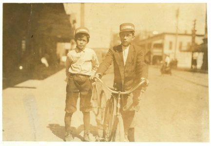 Ben Key and his brother Tom. Latter helps Ben during the day time. (See report of L.W.H.) Brother Tom nine years old; goes to school and works until six P.M., sometimes until nine. They live LOC nclc.03560