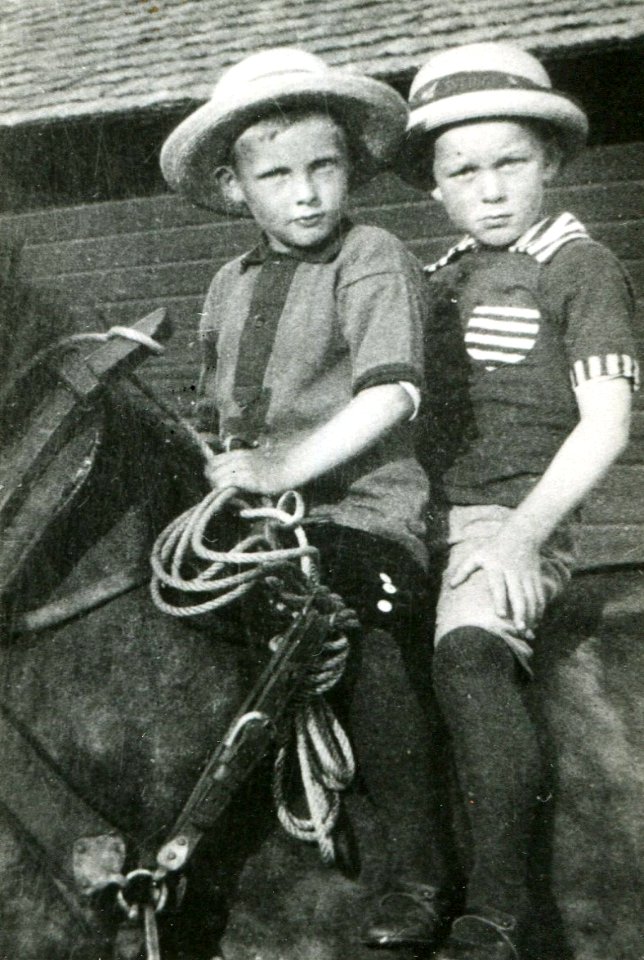 Bengt Lindén & Erik Ridderstedt c 1920