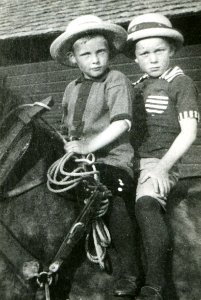 Bengt Lindén & Erik Ridderstedt c 1920 photo