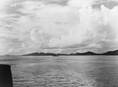 Benham-class destroyer in Ironbottom Sound on 7 August 1942 (NH 97761)