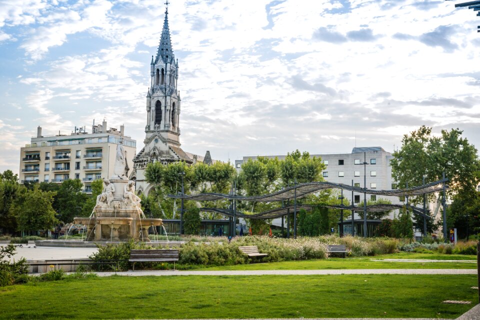 Fountain place park
