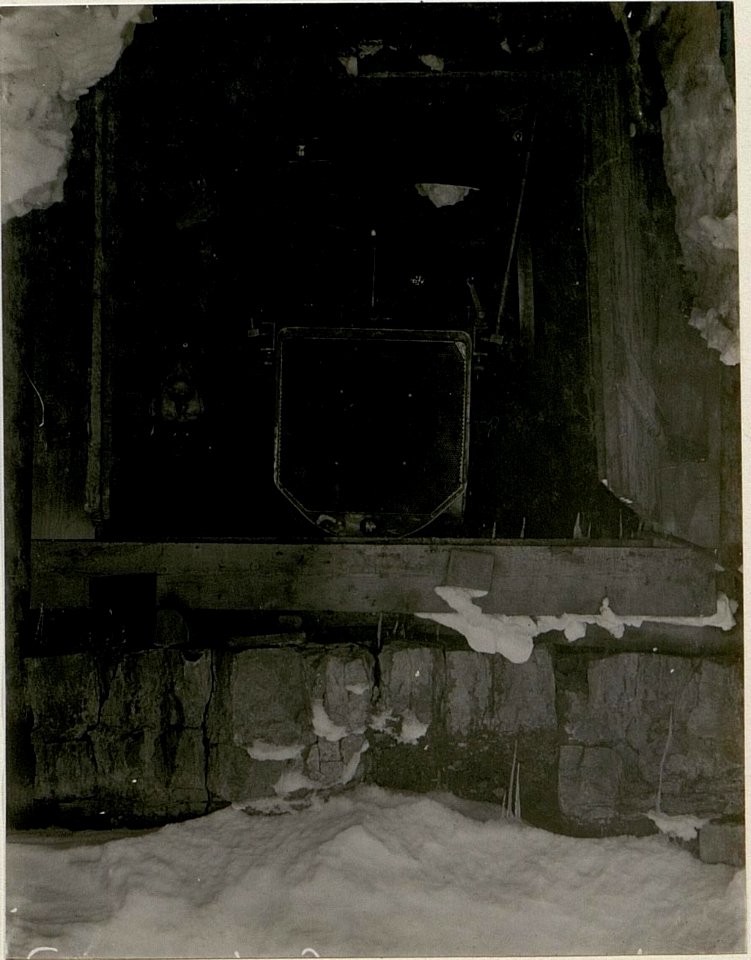 Benzin Motor in der Kaverne am Pasubio. (BildID 15515401)