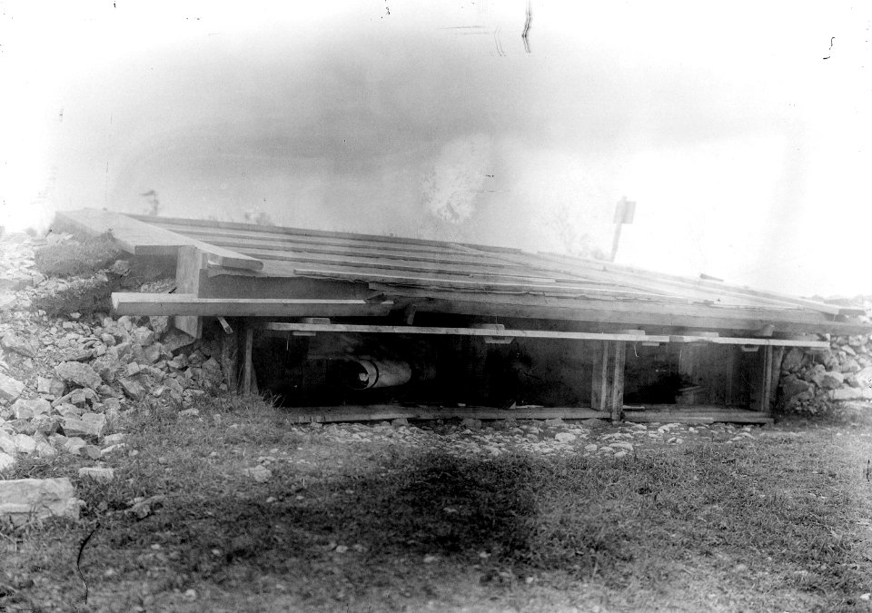 Beobachtungsbunker mit Fernrohr - CH-BAR - 3238660