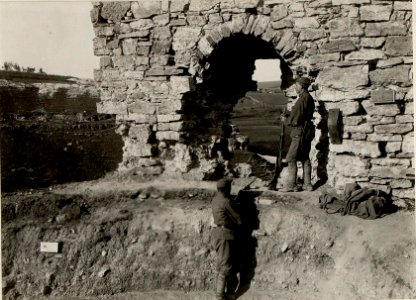 Beobachtungsposten in der Ruine, Skala. (BildID 15531408)