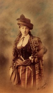 Bergamasco, Charles - Porträt der Sängerin M. Slavina als Carmen in Bizet's Oper. St. Petersburg (Zeno Fotografie)