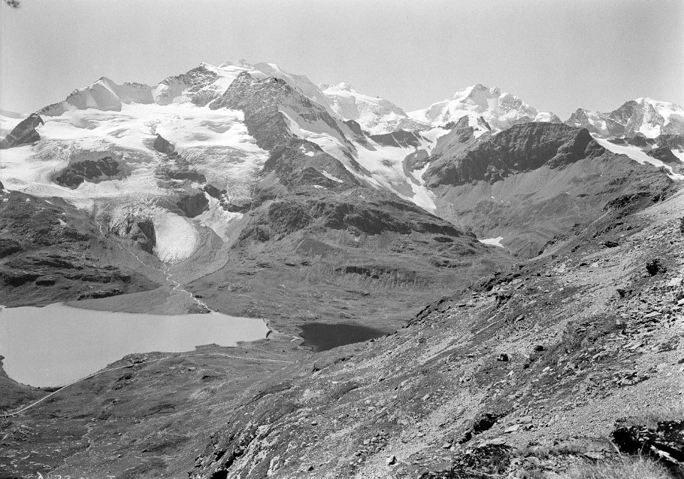 Berglandschaft mit Bergsee im Engadin - CH-BAR - 3241547