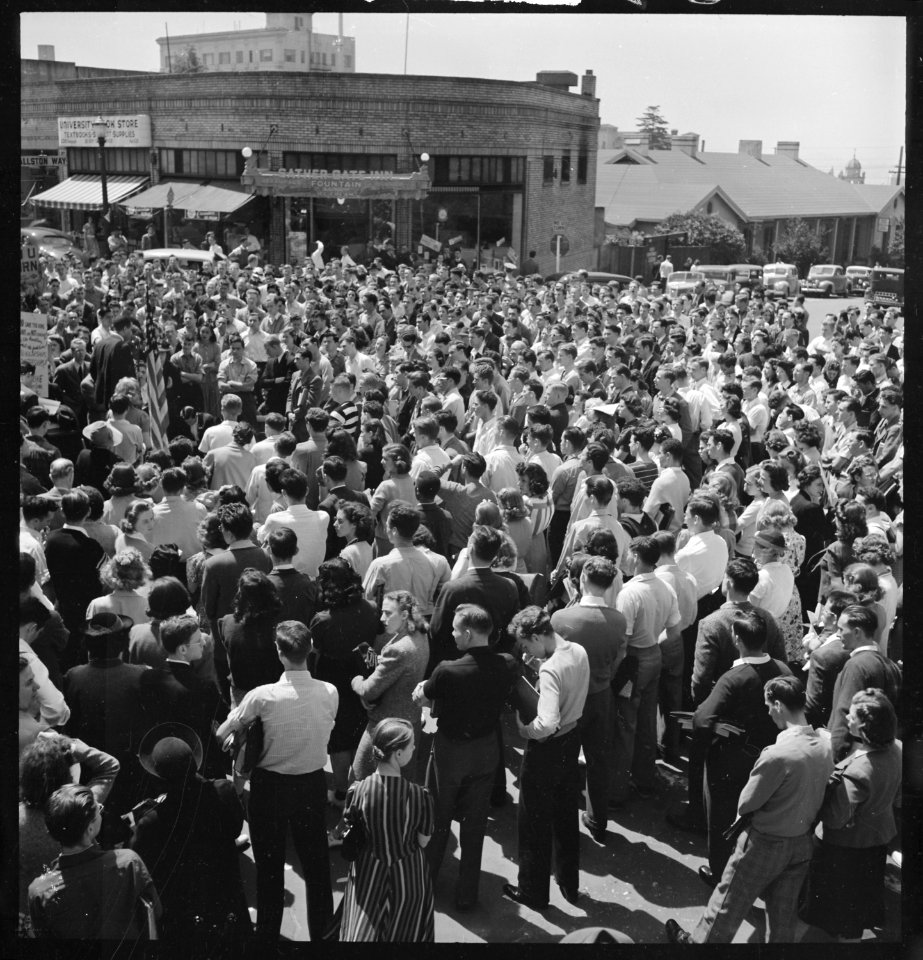 Berkeley, California. University of California Student Peace Strike. About half of the students assembled at the... - NARA - 532103