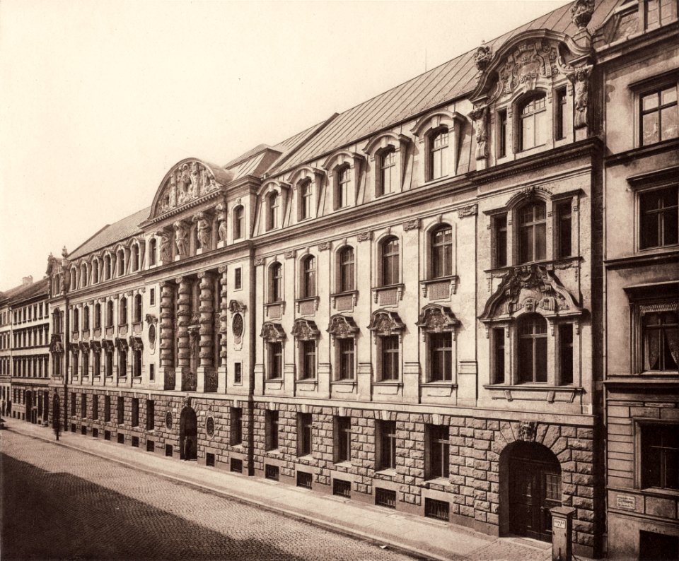 Berlin Victoria Fassade Jacobstrasse