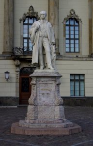 Berlin Humboldt-Universität Standbild Helmholtz 001