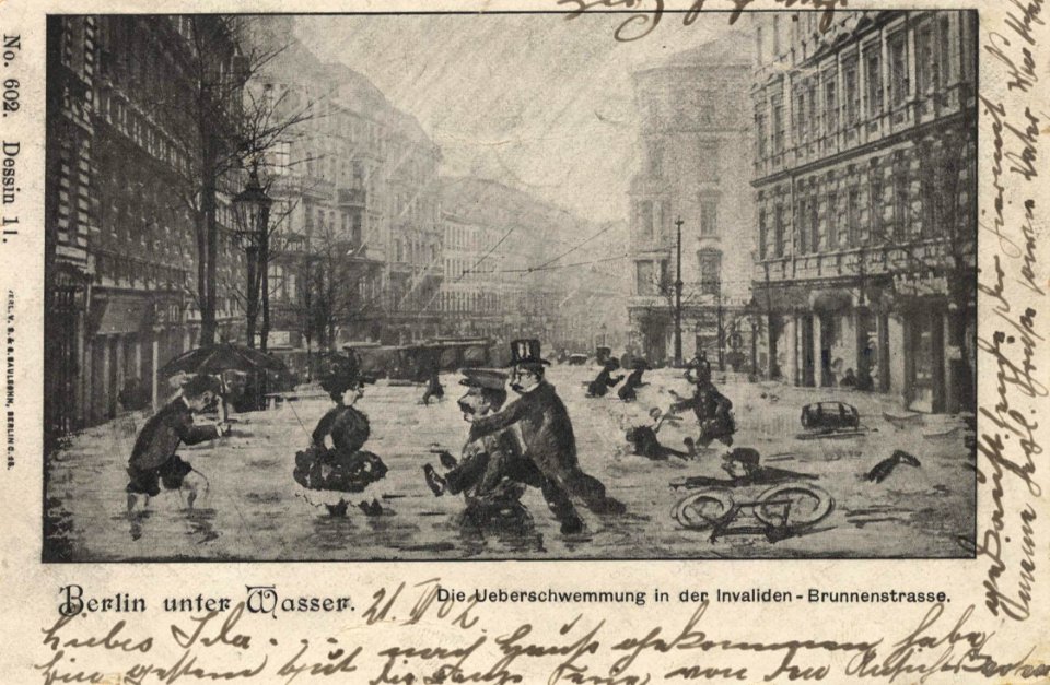 Berlin, Mitte, Berlin - Invalidenstraße Ecke Brunnenstraße, Überschwemmung (Zeno Ansichtskarten)