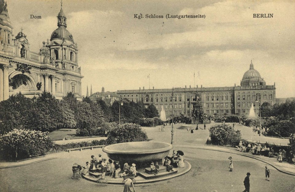 Berlin, Mitte, Berlin - Dom; Kgl. Schloss, Lustgartenseite (Zeno Ansichtskarten)