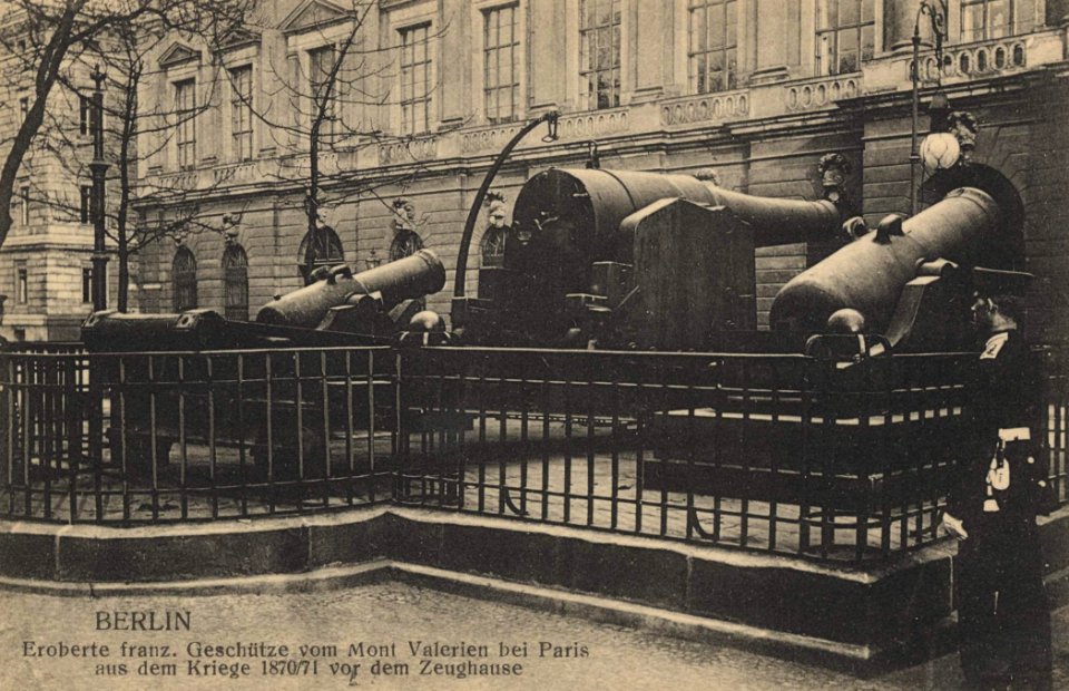 Berlin, Mitte, Berlin - Zeughaus, eroberte französische Geschütze (Zeno Ansichtskarten)