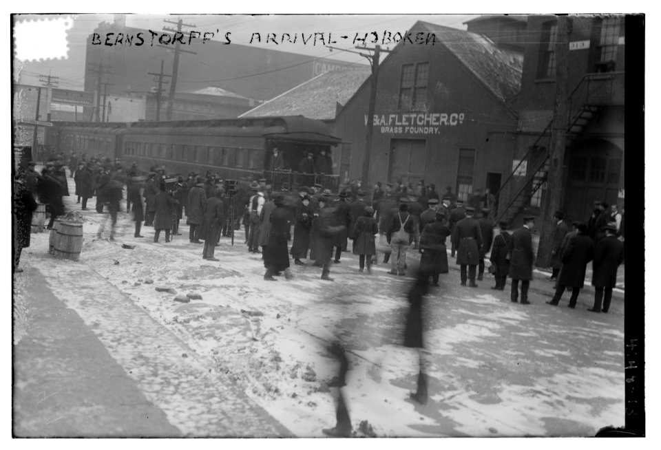 Bernstorff's Arrival - Hoboken LCCN2014704079