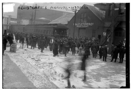 Bernstorff's Arrival - Hoboken LCCN2014704079