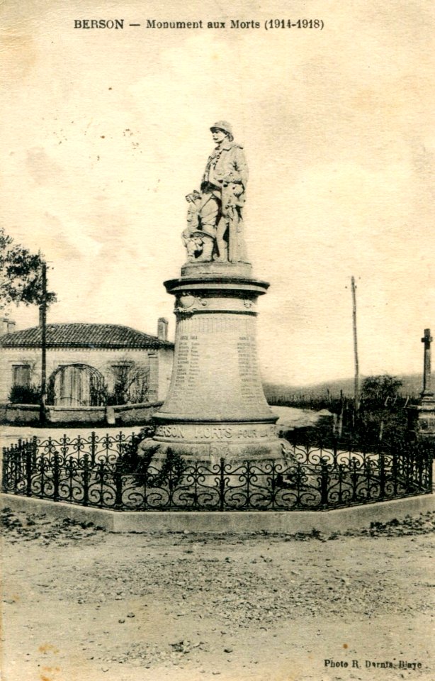 Berson - Monument aux morts a