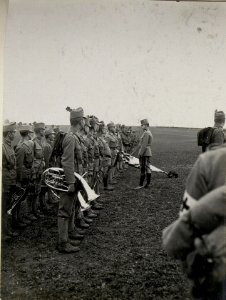 Besichtigung des Infanterieregimentes 75 durch Erzherzog Karl im Juli 1916 (BildID 15542443)