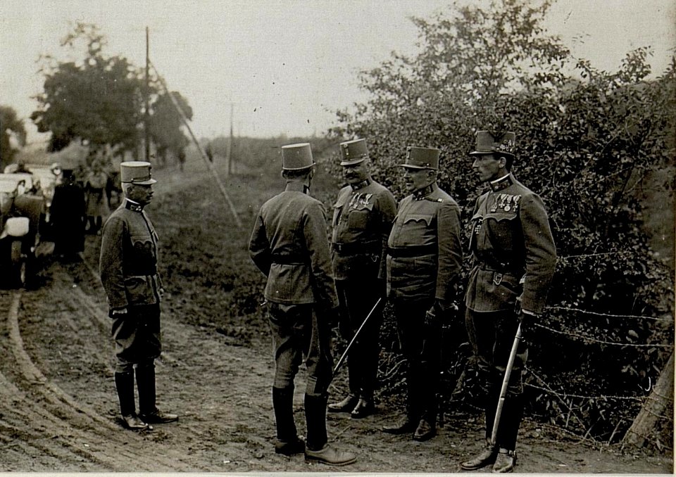 Besichtigung des Kommandos der 2.Kavalleriedivision der 7. Armee am 24.8.1916 (BildID 15549880)